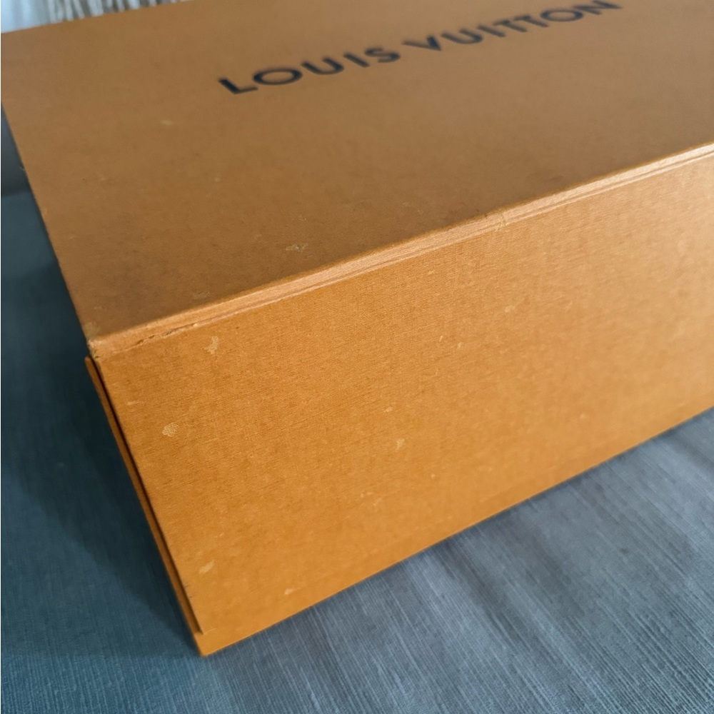 Louis Vuitton Signature Orange Box - Picture 2 of 7